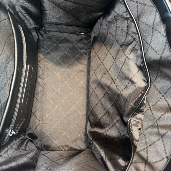 Michael Kors Tote Bag - Picture 3 of 6